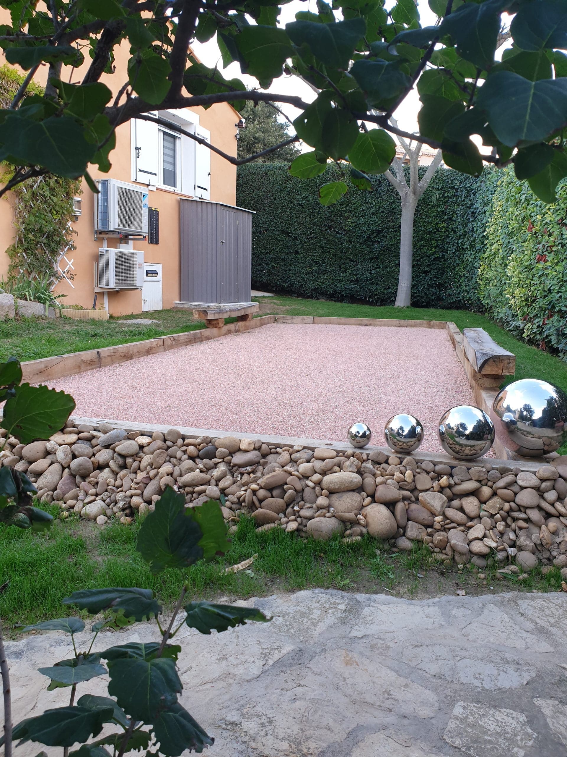 terrain de petanque marseille scaled - King Matériaux